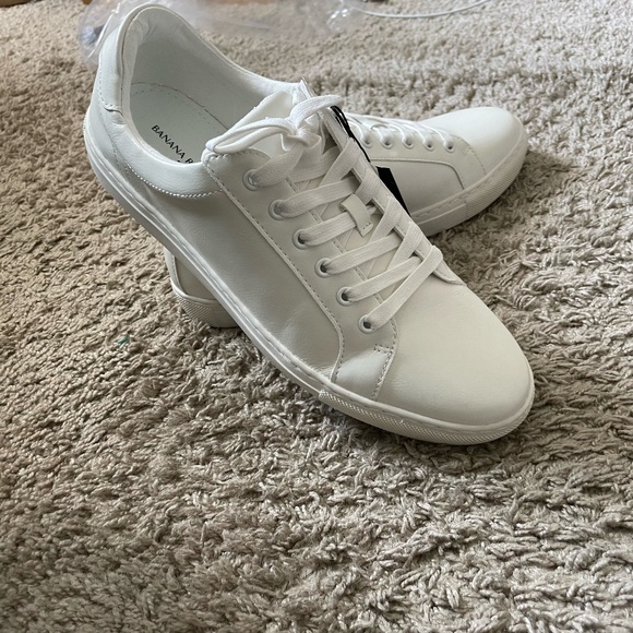 Banana Republic Other - BANANA REPUBLIC MEN’S LEATHER SNEAKERS